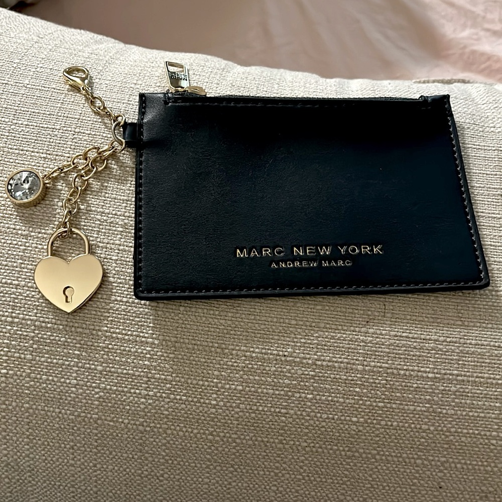 ✨Marc New York by Andrew Marc✨ Black Zip Wristlet Coin Purse Wallet Heart Charm